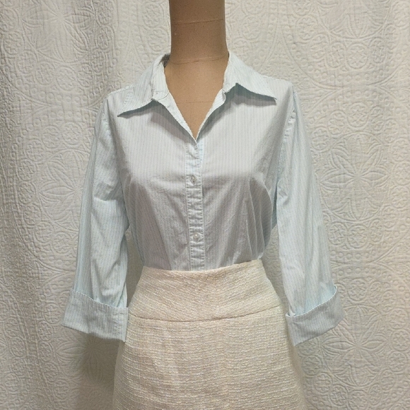 Women's Light Blue & White Striped Top Shirt Blouse Button Down Business Casual - Picture 1 of 8